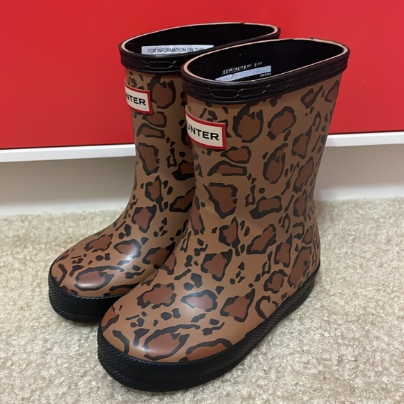 Hunter NWT baby girl size 6 classic leopard print rain boots. boots - Picture 4 of 11